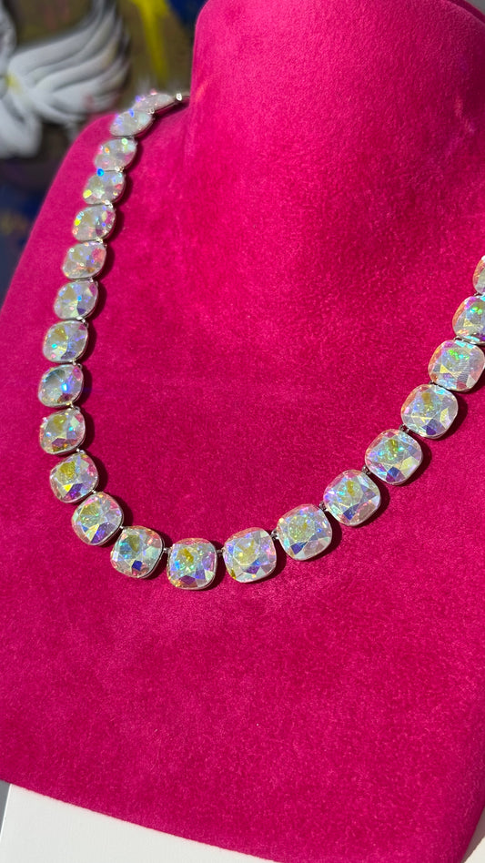 Kare Çok Renkli Swarovski Kolye