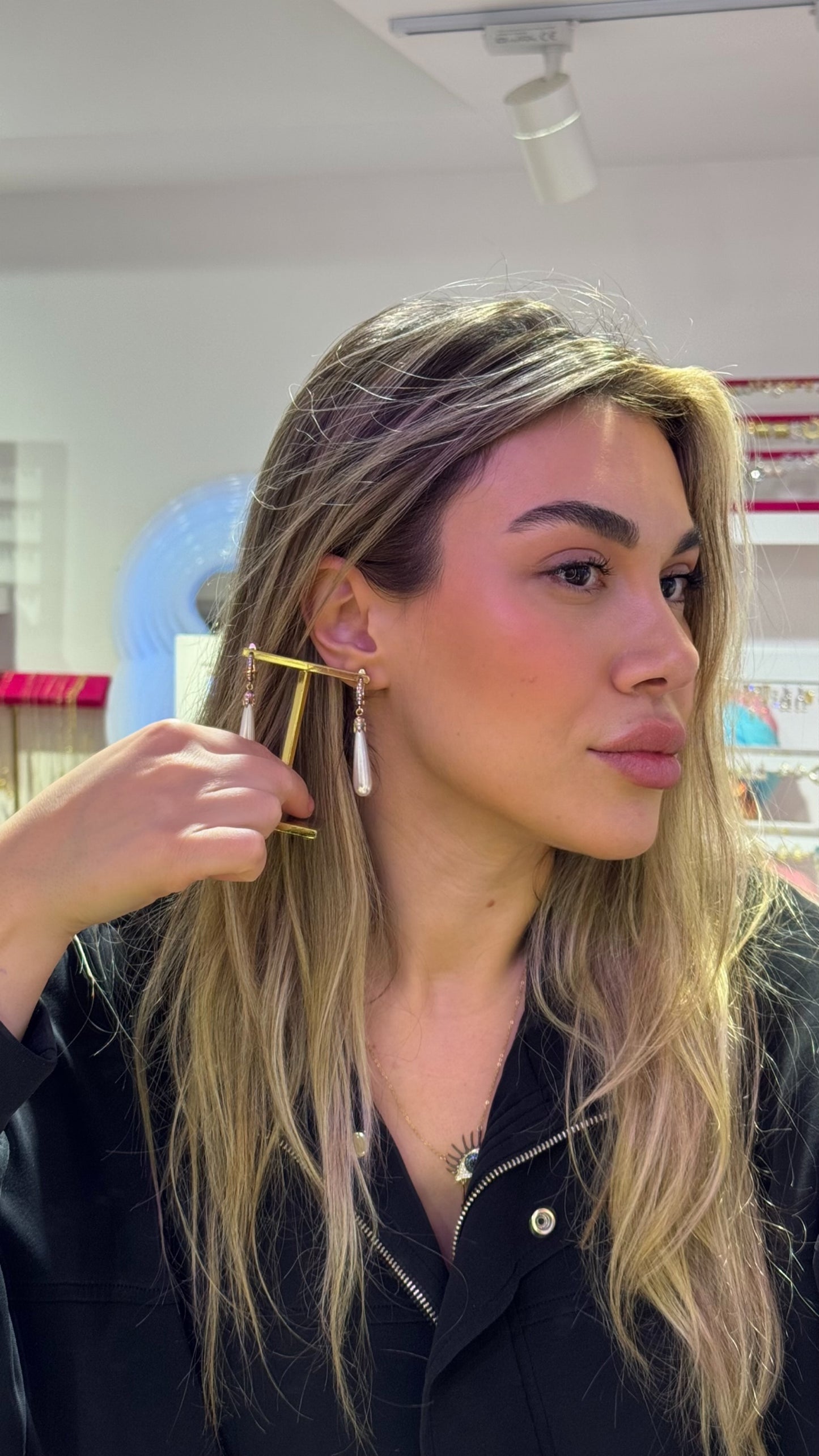 Antik Uzun Sallantılı İnci Küpe