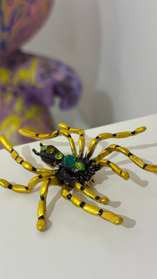 Örümcek Broş
