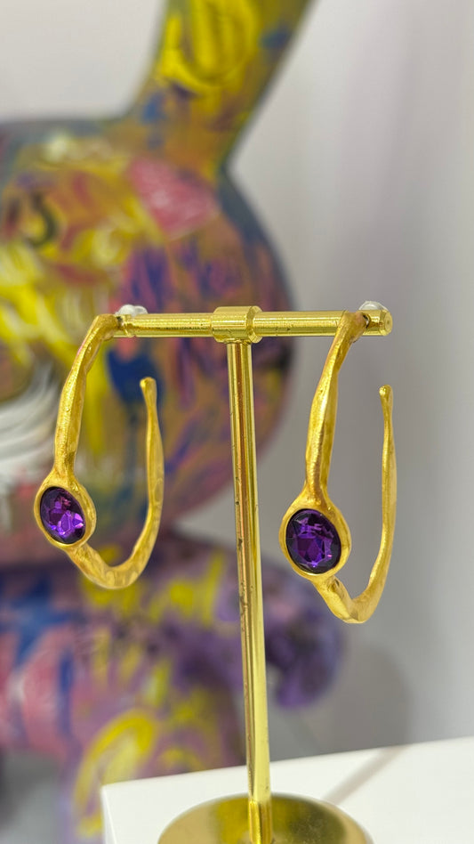 Mor Taşlı Bone Küpe