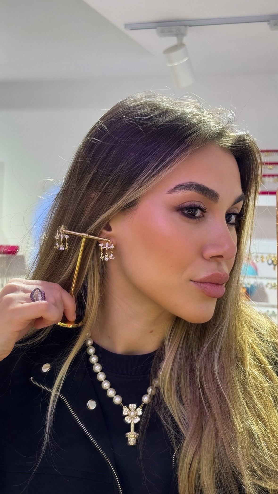 Üçlü Görünen Minimal Küpe