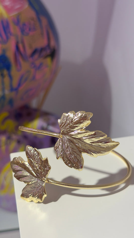 Yaprak Pazu Bilekliği