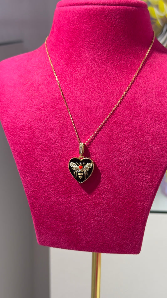 Siyah Mineli Arı Kolye