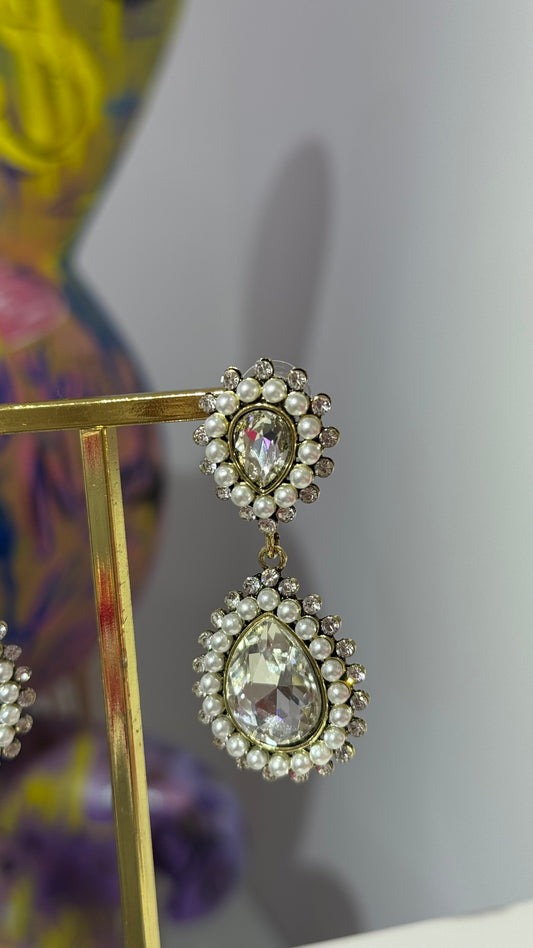 İnci Detaylı Damla Küpe