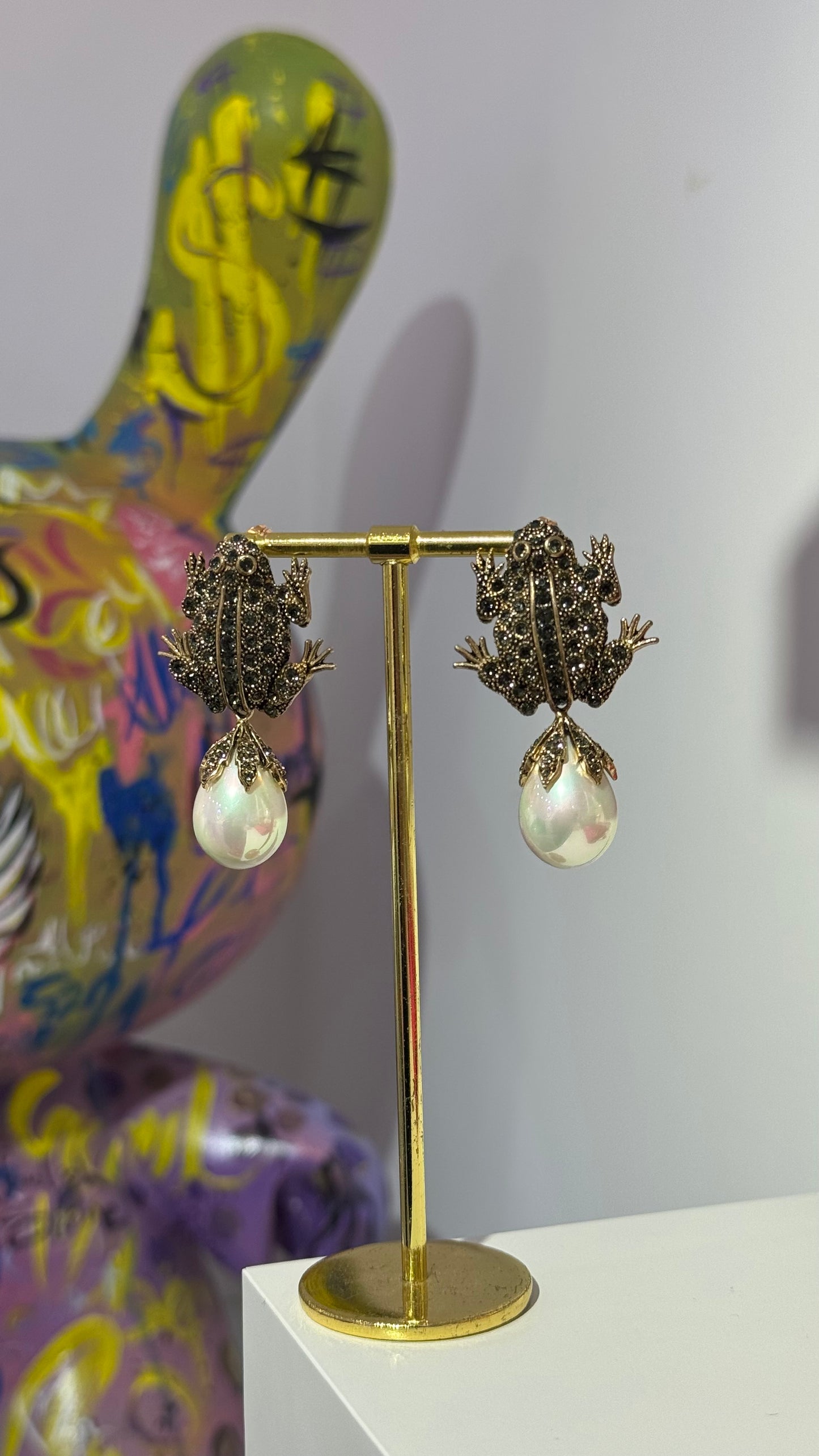 İncili Kurbağa Küpe