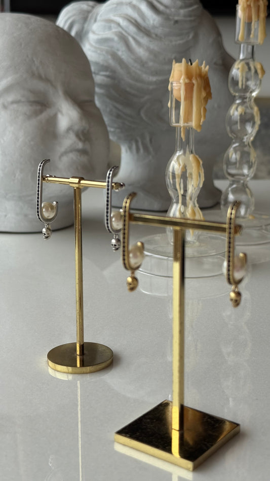 Kuru Kafa Sallantılı Küpe