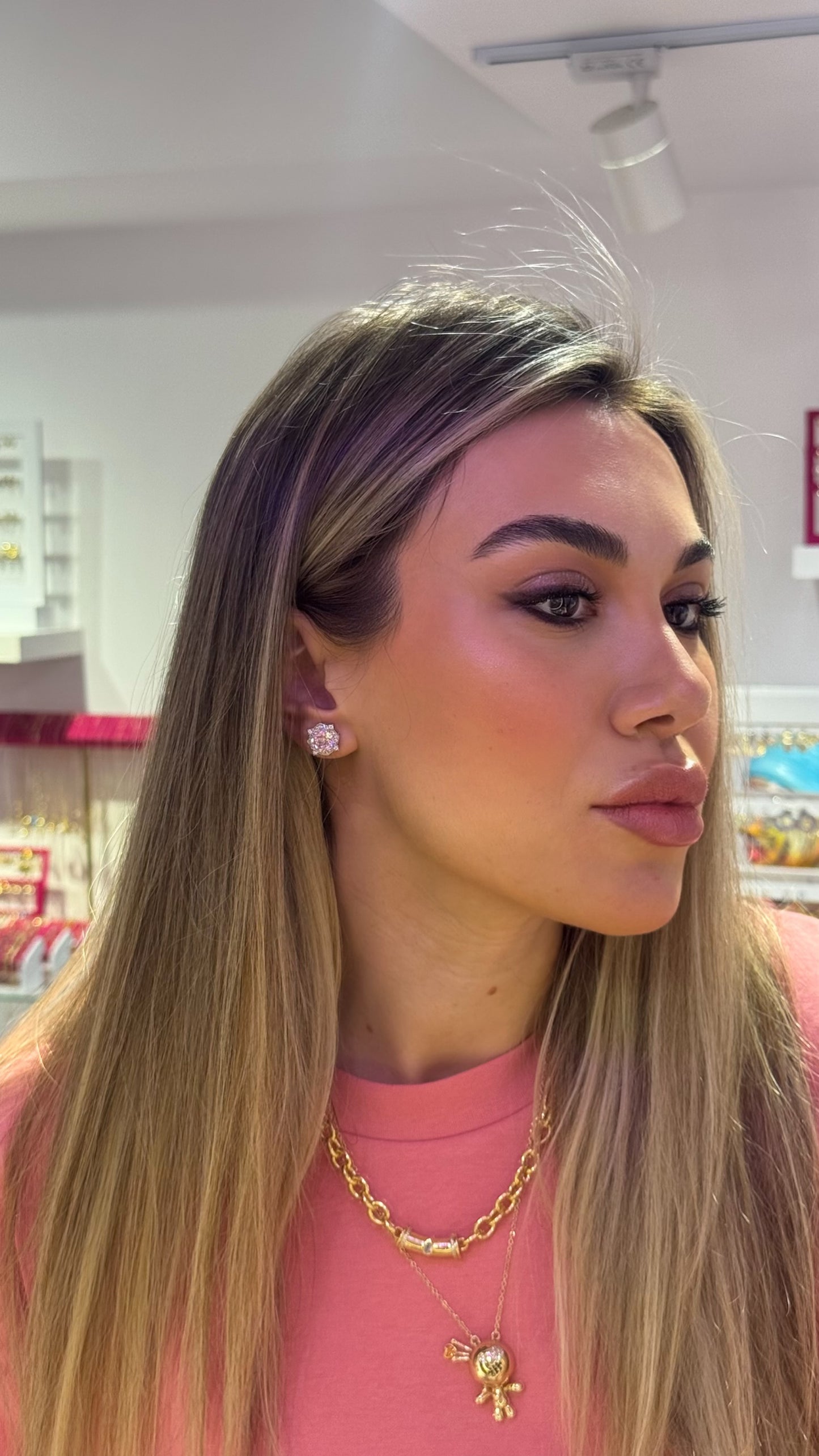 Gül Desen Swarovski Küpe