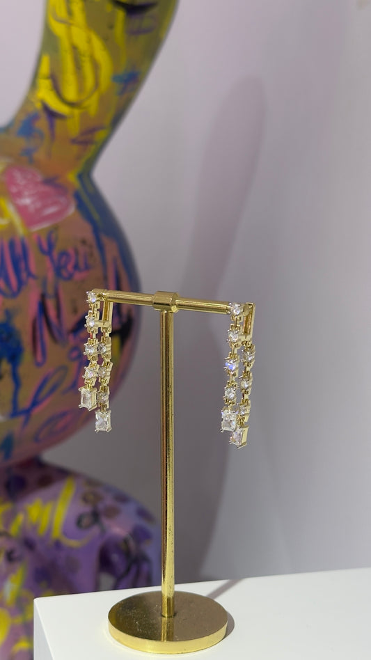 İkili Sallantılı Taş Küpe