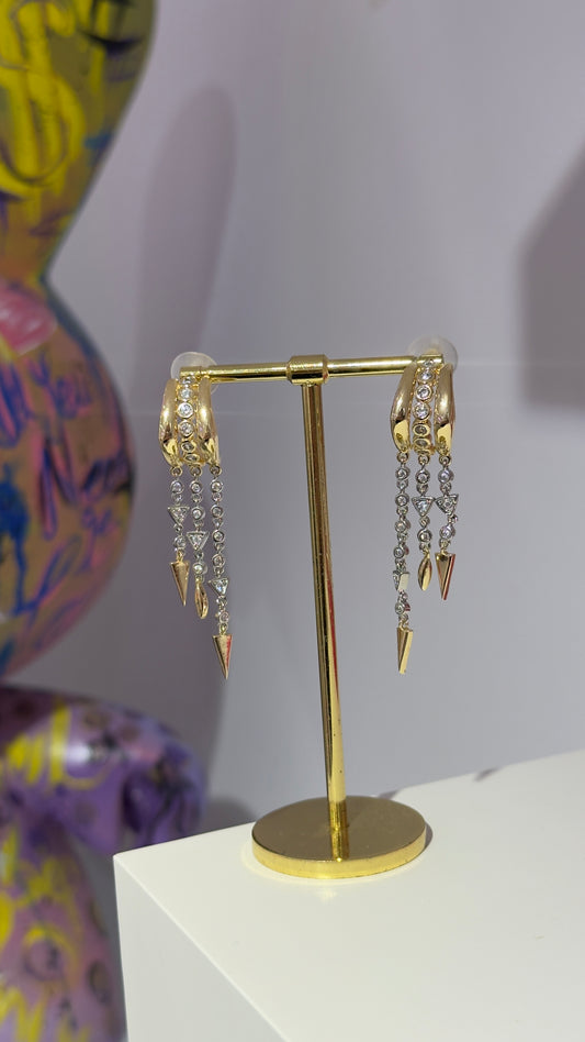 Sallantılı Taşlı Küpe