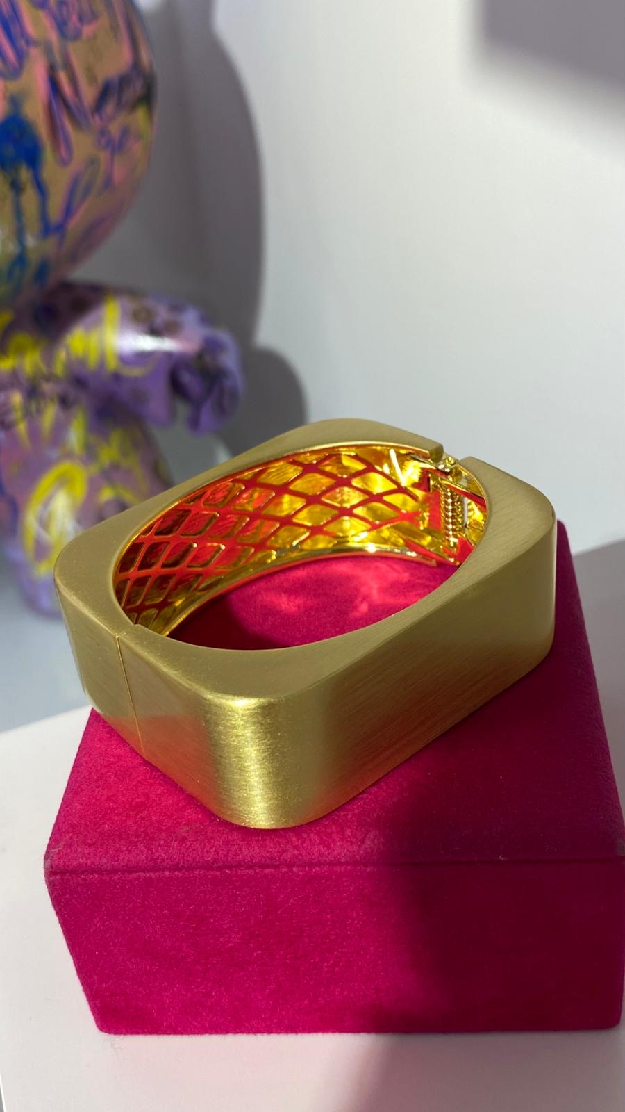 Mat Gold Köşeli Bileklik