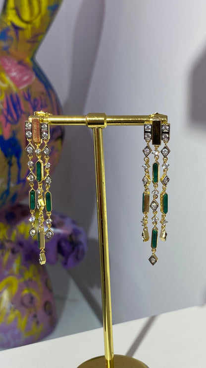 Sallantılı Yeşil Küpe