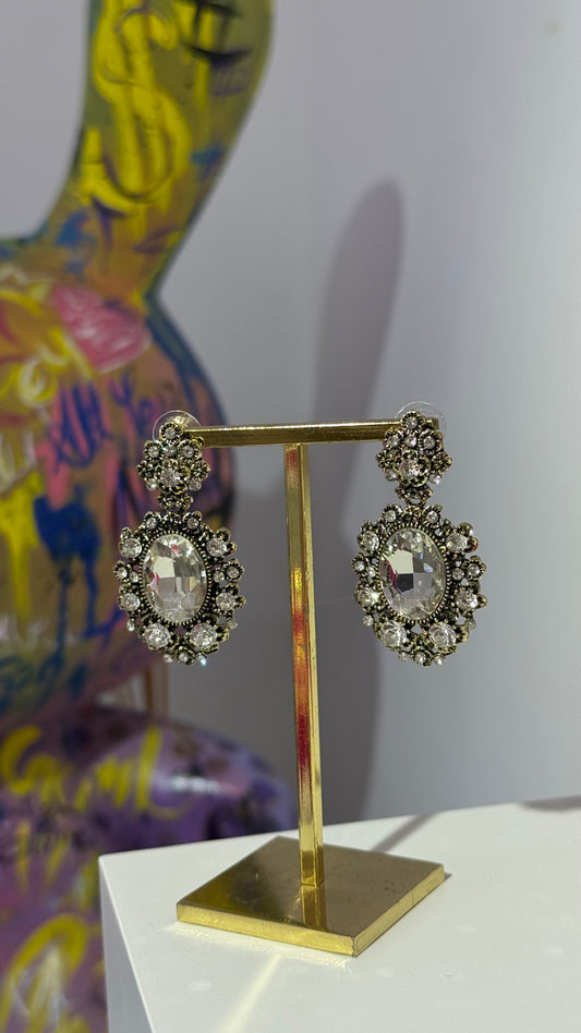 Sallantılı Maxi Taş Küpe