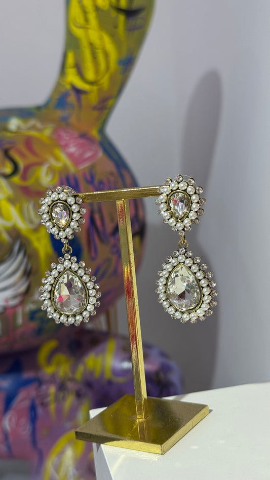 İnci Detaylı Damla Küpe