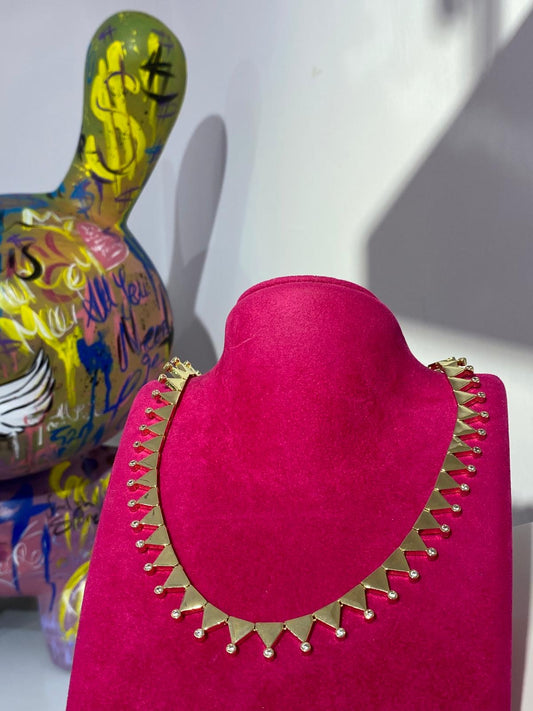 Taşlı Üçgen Kolye