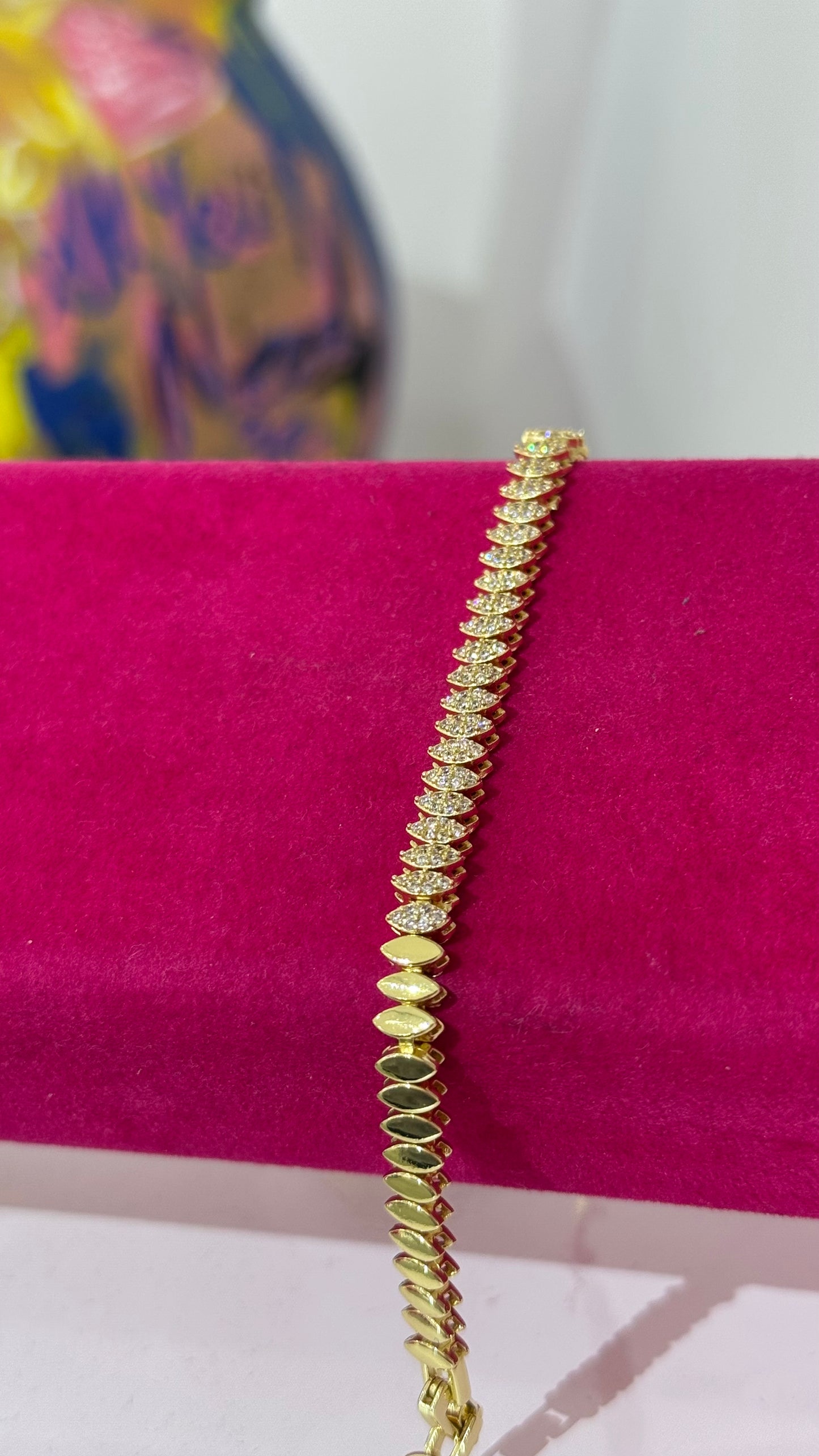 Tırtıklı Taşlı Bileklik