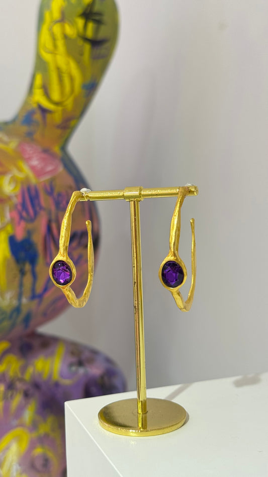 Mor Taşlı Bone Küpe