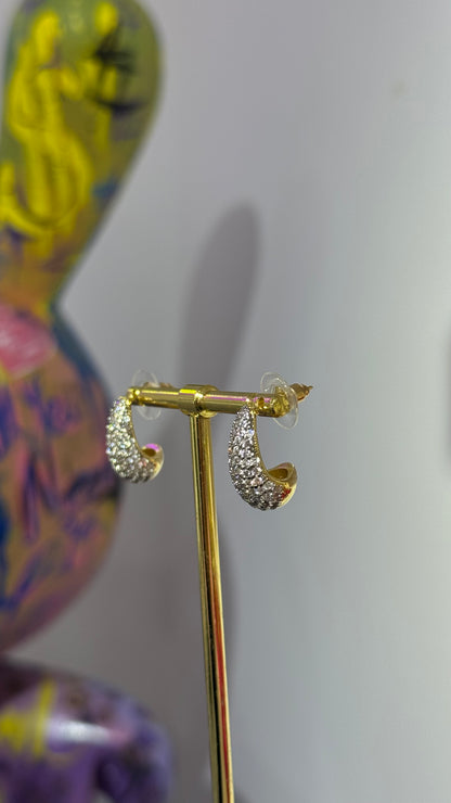 Damla Form Taşlı Küpe