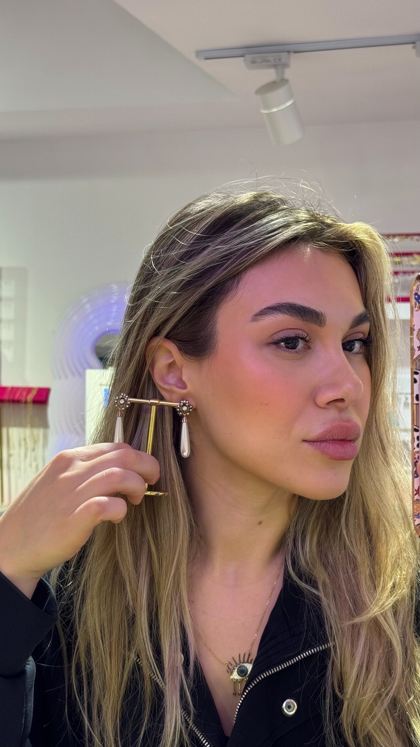 Antik Uzun İncili Küpe