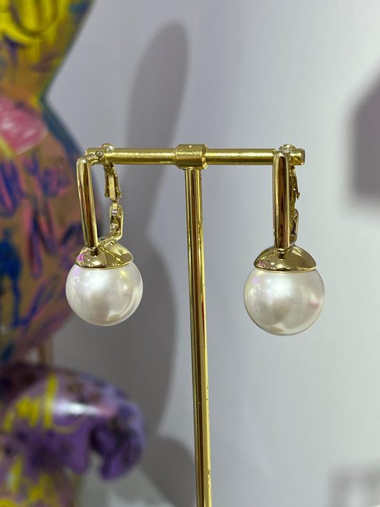 Kare İncili Sallantılı Küpe