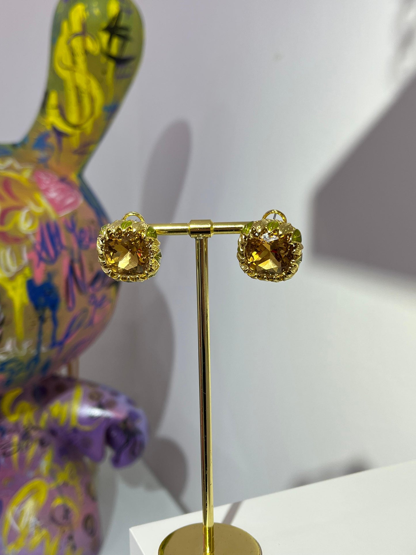 Kahverengi Swarovski Taş Küpe