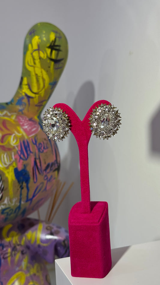 Çiçek Form Taşlı Küpe