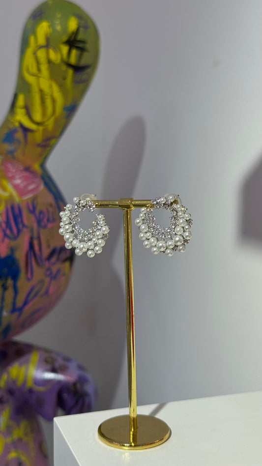 İnci Ve Taş Detaylı Küpe