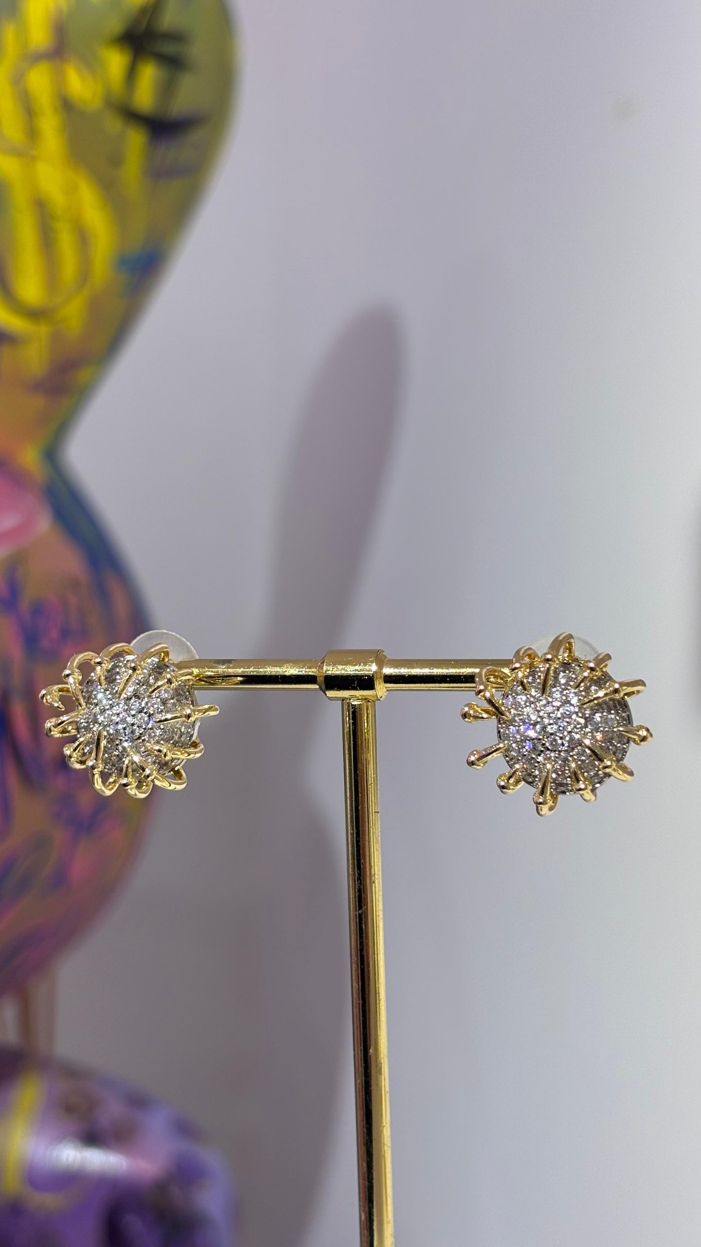 Taşlı Yuvarlak Küpe