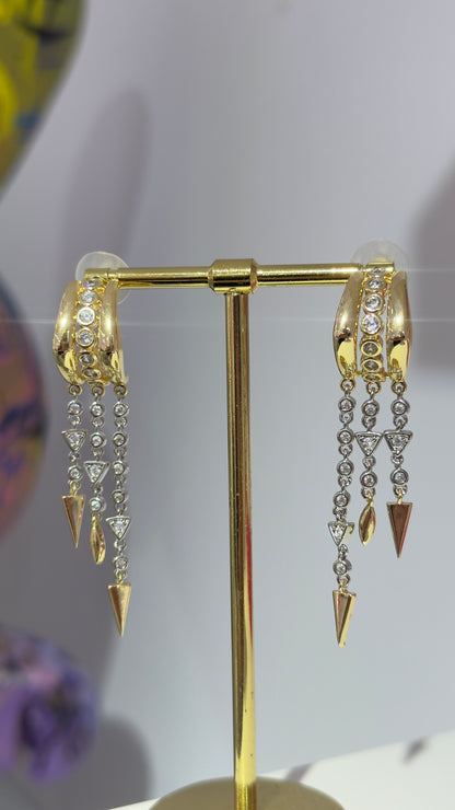 Sallantılı Taşlı Küpe