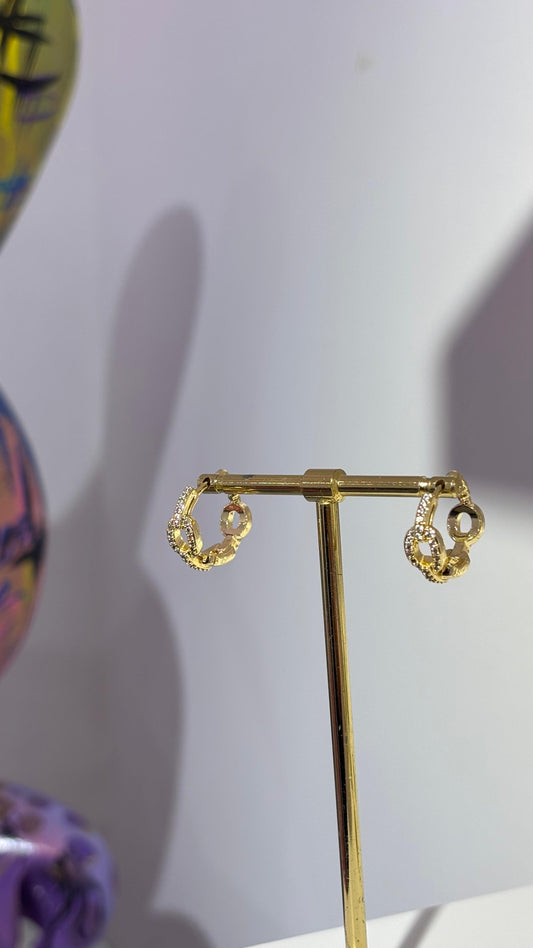 Taşlı Zincir Detay Küpe