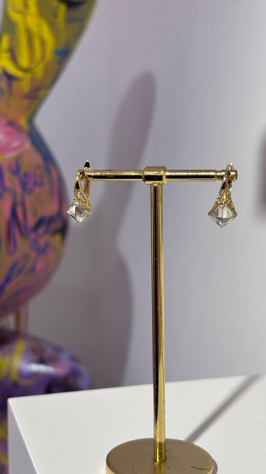 Taşlı Minimal Küpe