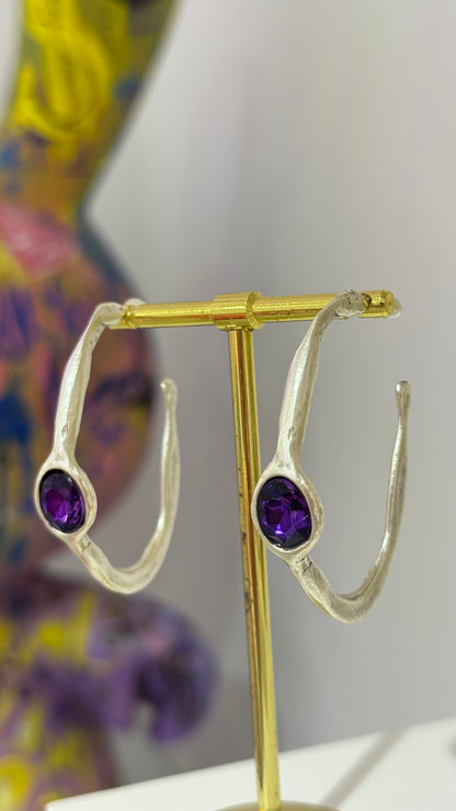 Mor Taşlı Bone Küpe