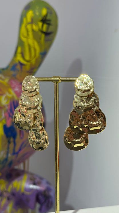 Pullu Gold Küpe