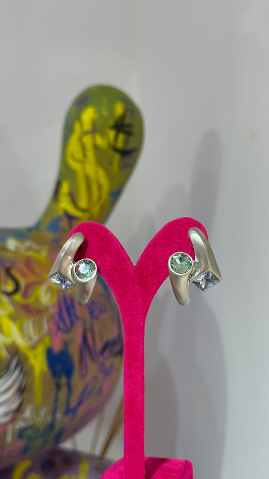 Gri Swarovski Küpe